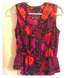 Sleeveless blouse